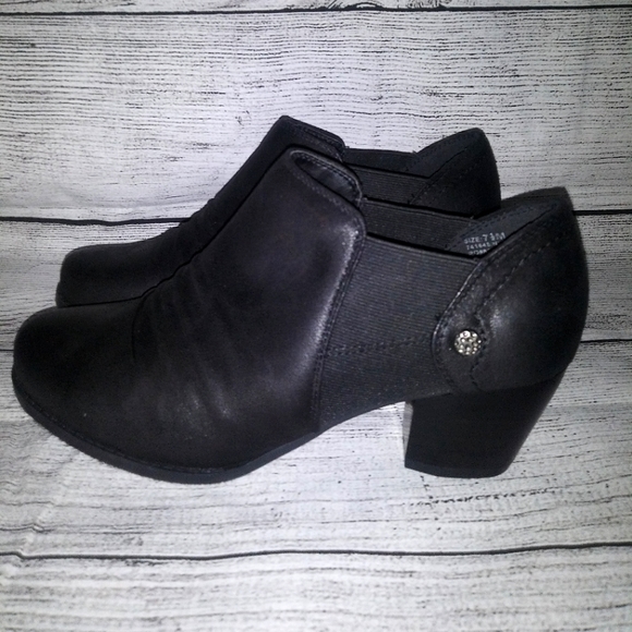 Marbella Shoes - Marbella Size 7.5 Black Booties